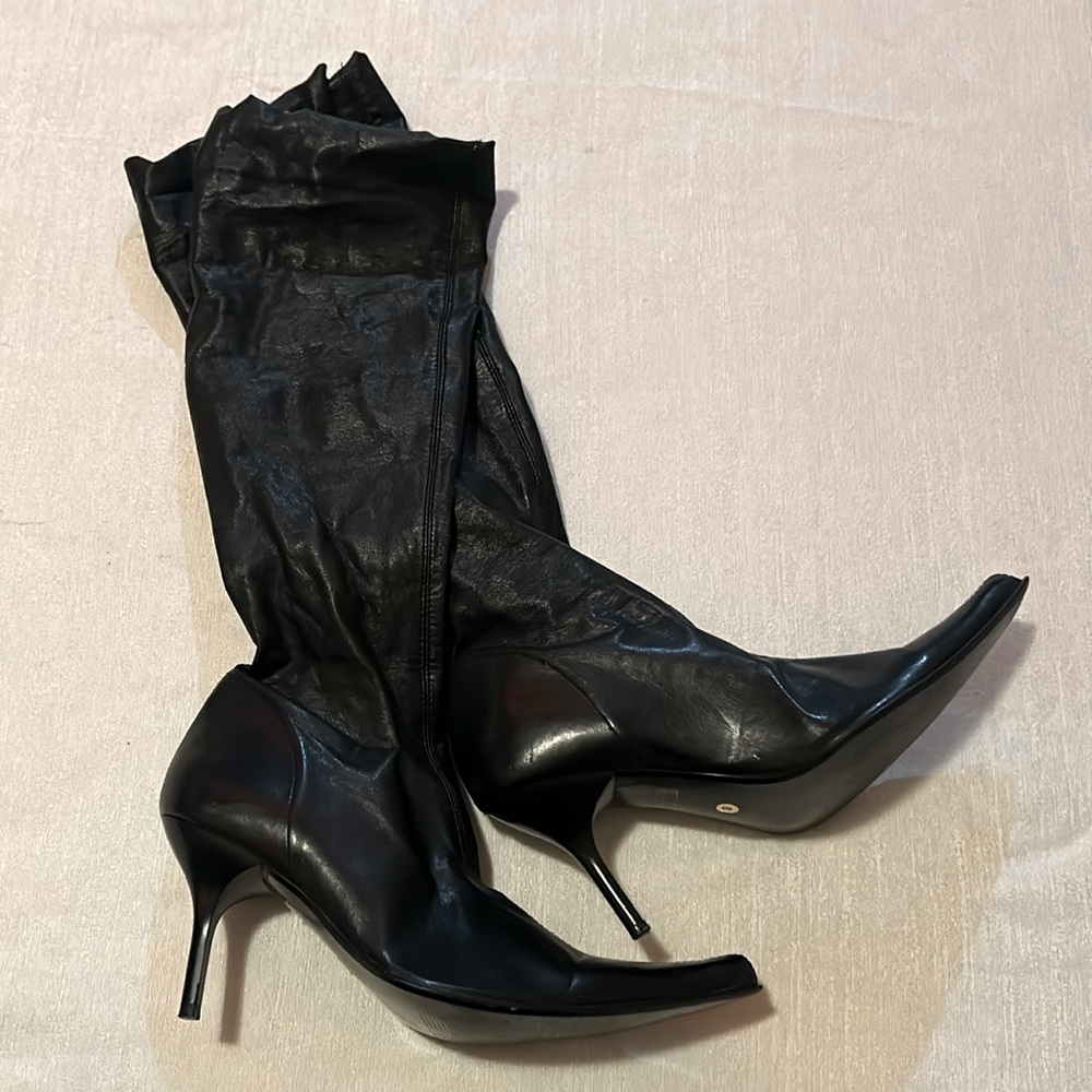 Women’s Tall Black Pointed Toe Sleek Sexy Heeled Boots Size 8